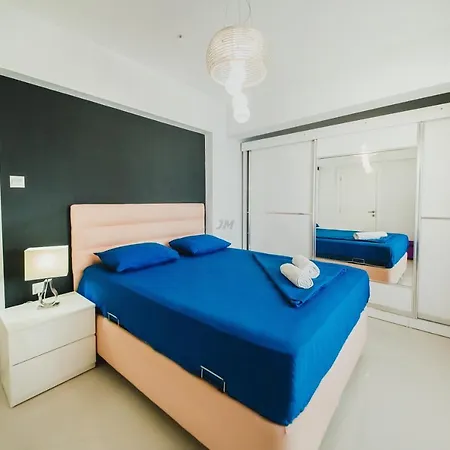 Apartament на берегу моря Caesar Beach D 3-4 *