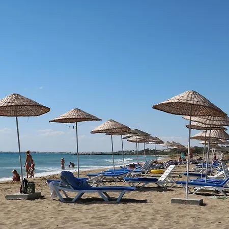 на берегу моря Caesar Beach D 3-4 *